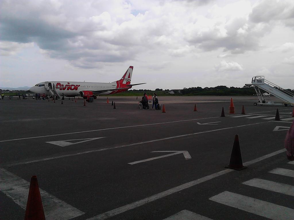 Aeronave de Avior Airlines en Plataforma del Terminal Internacional - Aeropuerto Internacional Arturo Michelena. Foto: Prensa GBC