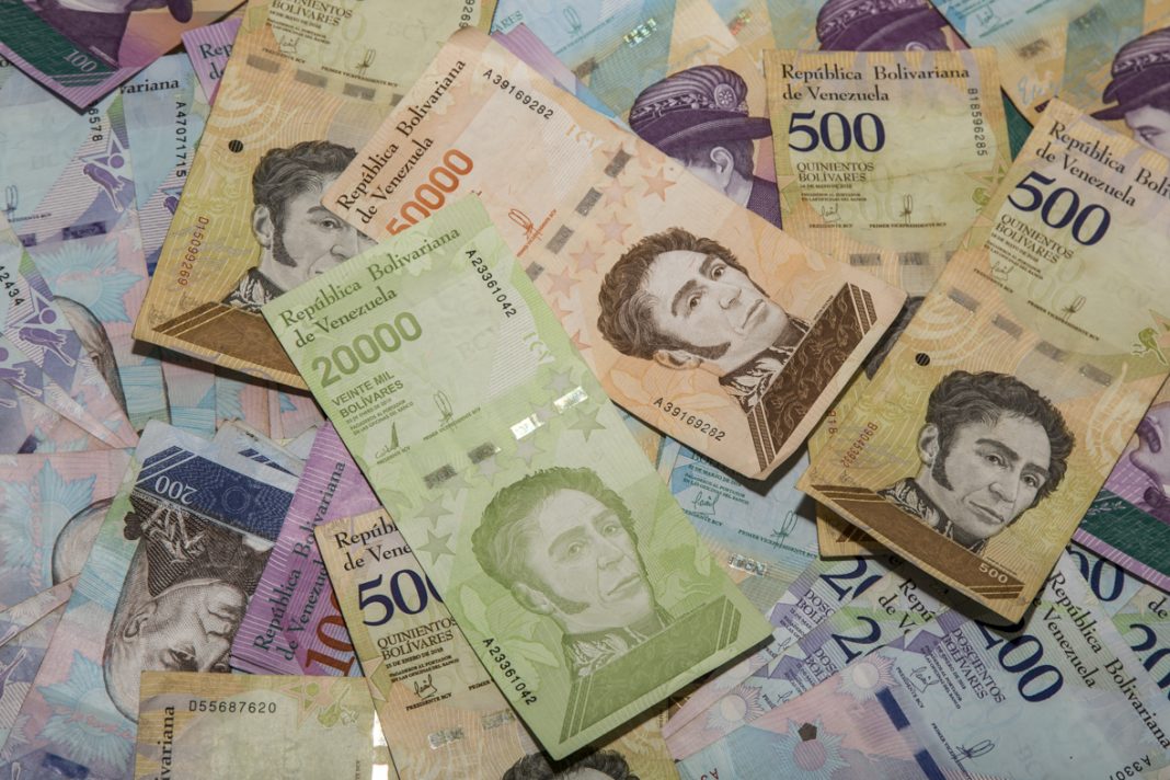 Más inflación y volatilidad del dólar esperan los economistas tras el reciente incremento salarial Foto: Rafael Briceño