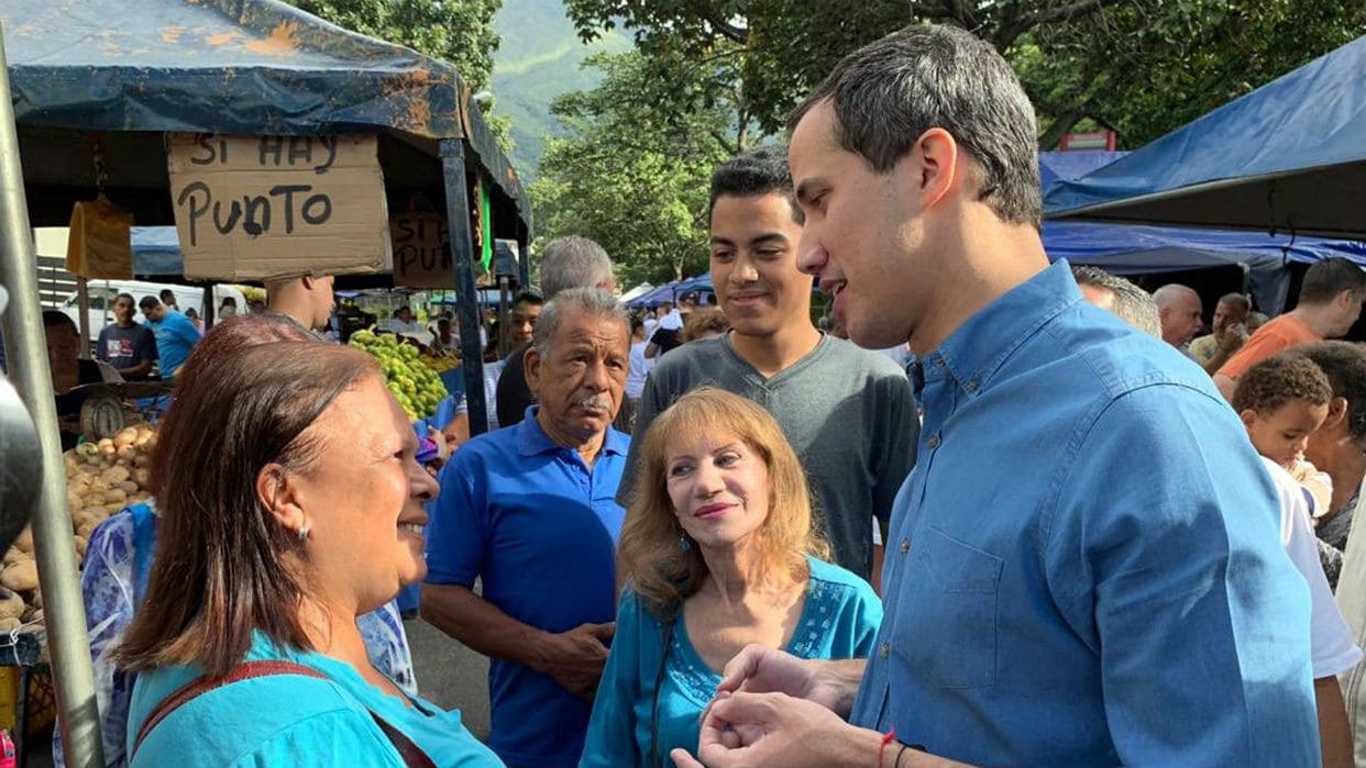 Guaidó recorrió mercados en La Urbina Foto: Cortesía