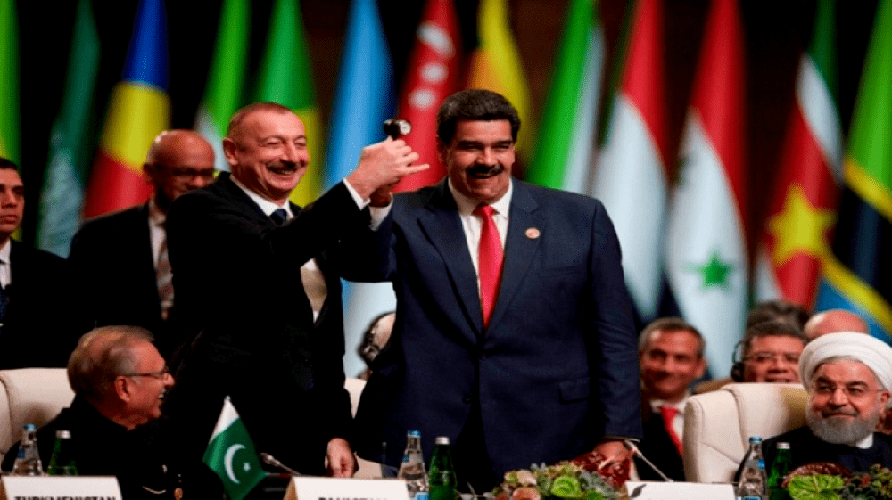 Maduro: Diplomacia de paz se consolida con relaciones bilaterales en la gráfica junto al presidente de Azerbaiyán Ilham Alíev Foto: Agencias