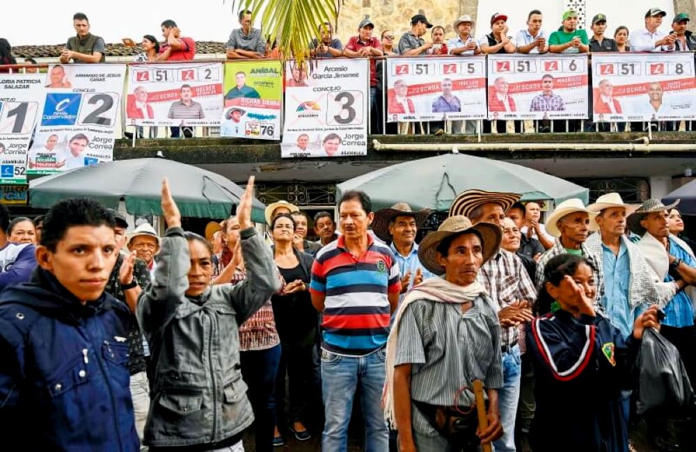 Más de 17000 candidatos disputan el poder de 32 gobernaciones y 1101 alcaldías en todo el país Foto: AFP