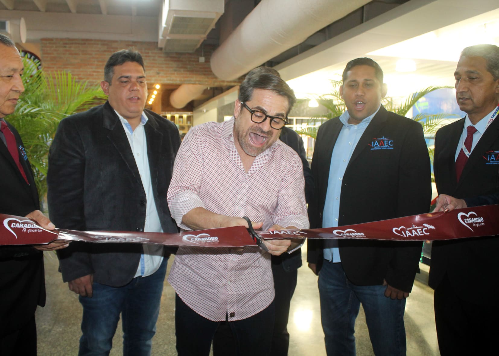 Gobernador Lacava inauguró feria de comida en el Aeropuerto Internacional Arturo Michelena Foto: Prensa Gobernación de Carabobo
