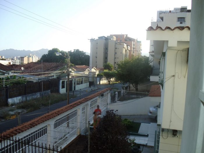 Preocupación y Molestia manifiestan usuarios: Se incrementan interrupciones en el suministro de agua y electricidad en Valencia Foto : Cortesía