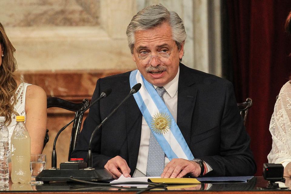 Pdte. Fernández pronuncio discurso ante diputados Foto: Bernardino Ávila