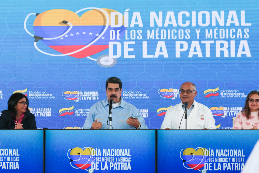 Maduro descartó casos de Covid-19 y apoyó instalación del comité para postulaciones electorales Foto: Francisco Batista Prensa Presidencial