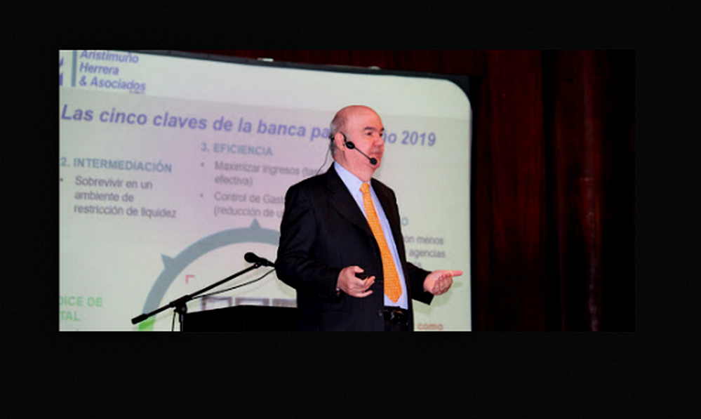 El economista César Aristimuño Foto: Agencias