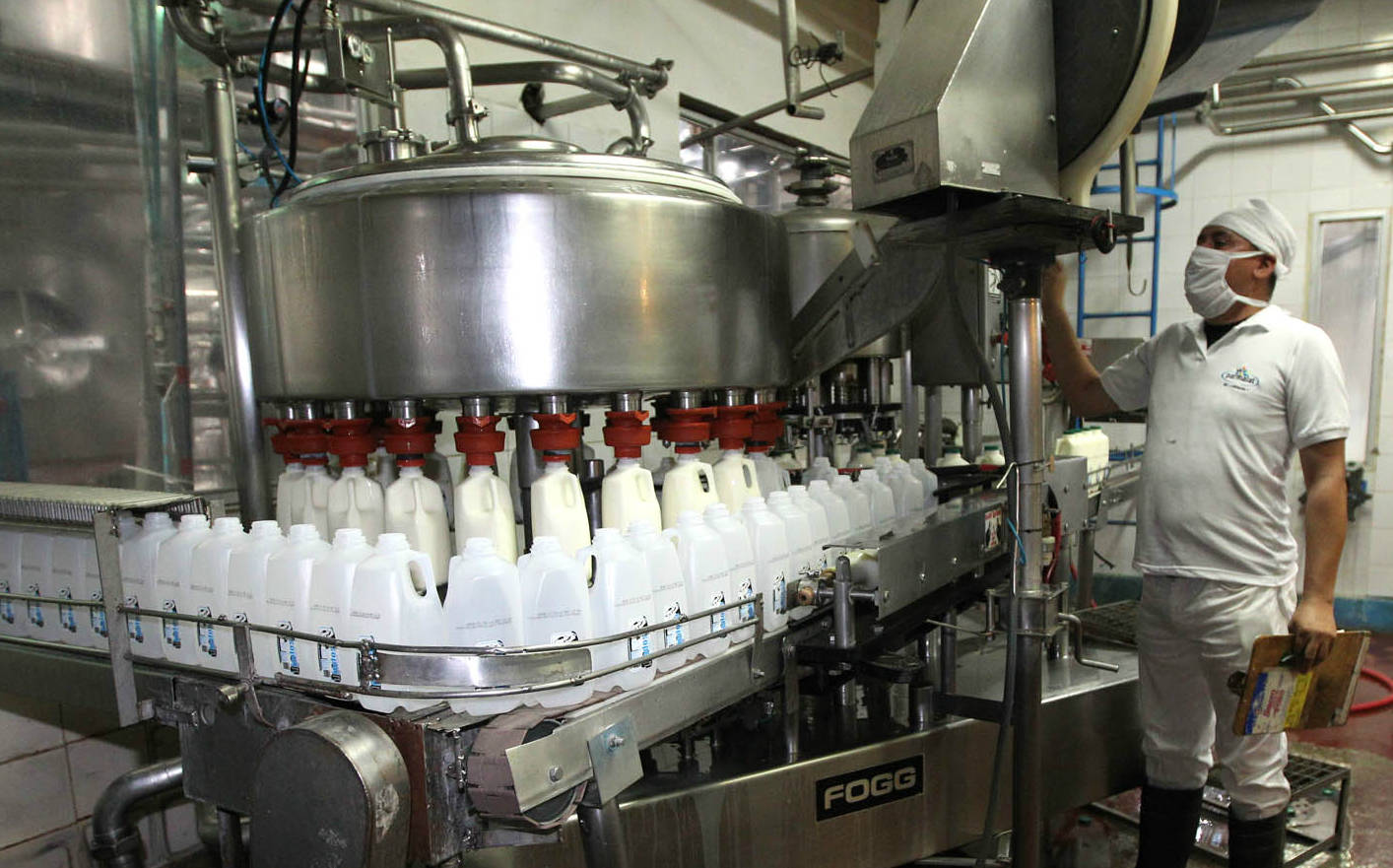 Fedecámaras insiste se apliquen requisitos mínimos que permitan operar a la industria Foto: Agencias