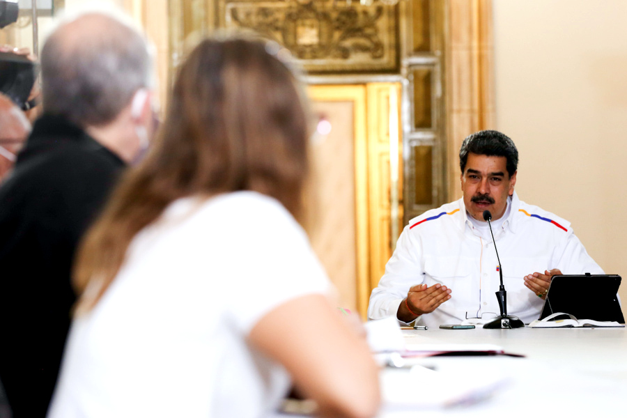 Presidente instruye a instituciones dar a conocer peligros del contrato firmado por mercenarios / Foto: Prensa Presidencial