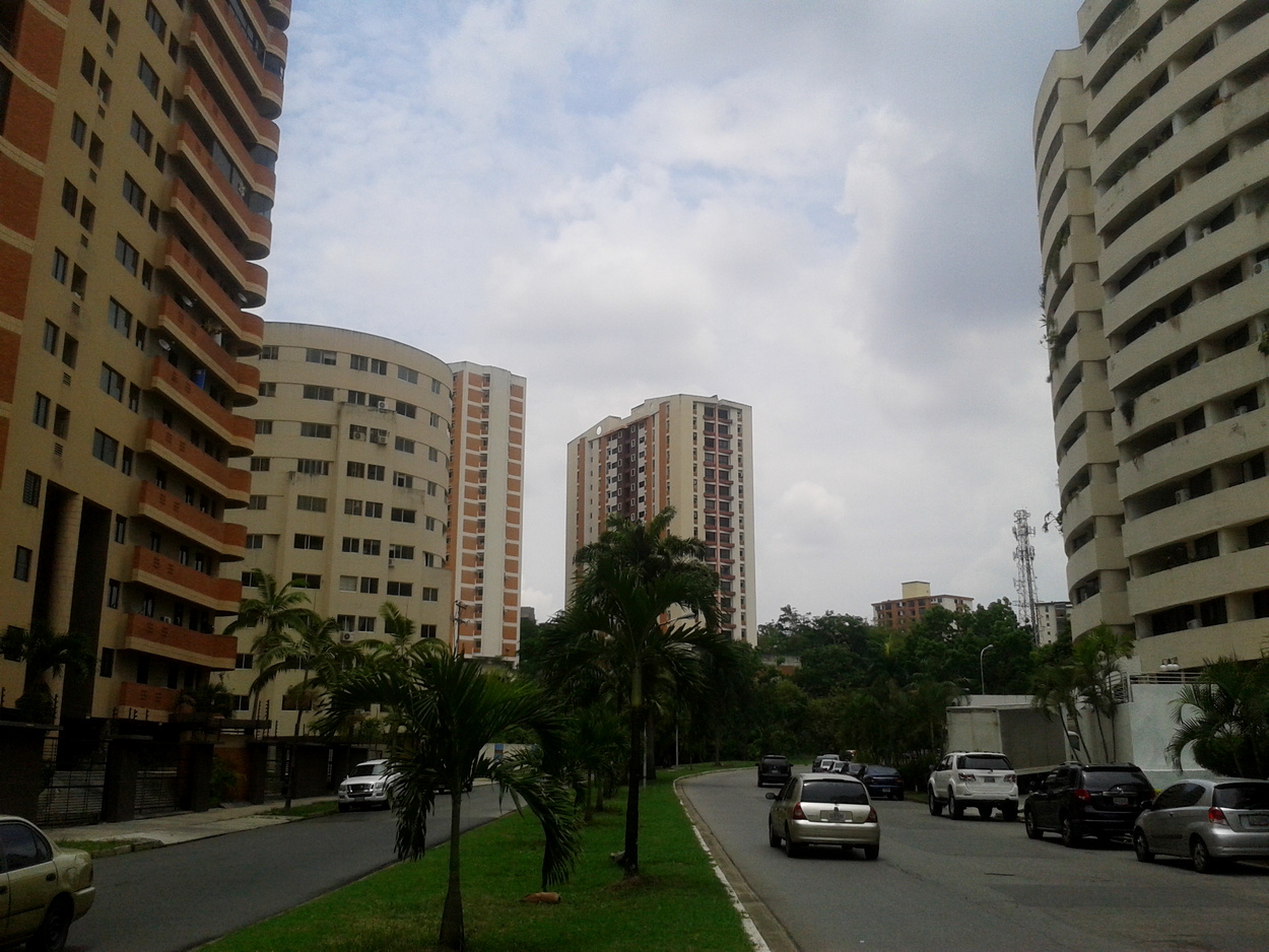 Vecinos de Valencia Norte Oeste solicitan mejorar servicios públicos / Foto: ACA Noticias