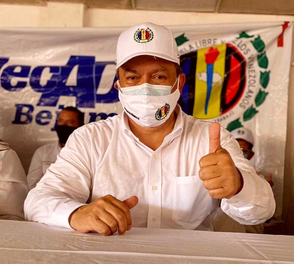 Ruben Limas: Foto Prensa: Rubén Limas