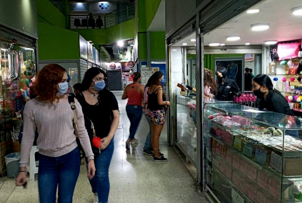Cavececo pide apertura permanente para todos los sectores Foto Free Market / Foto: El Carabobeño